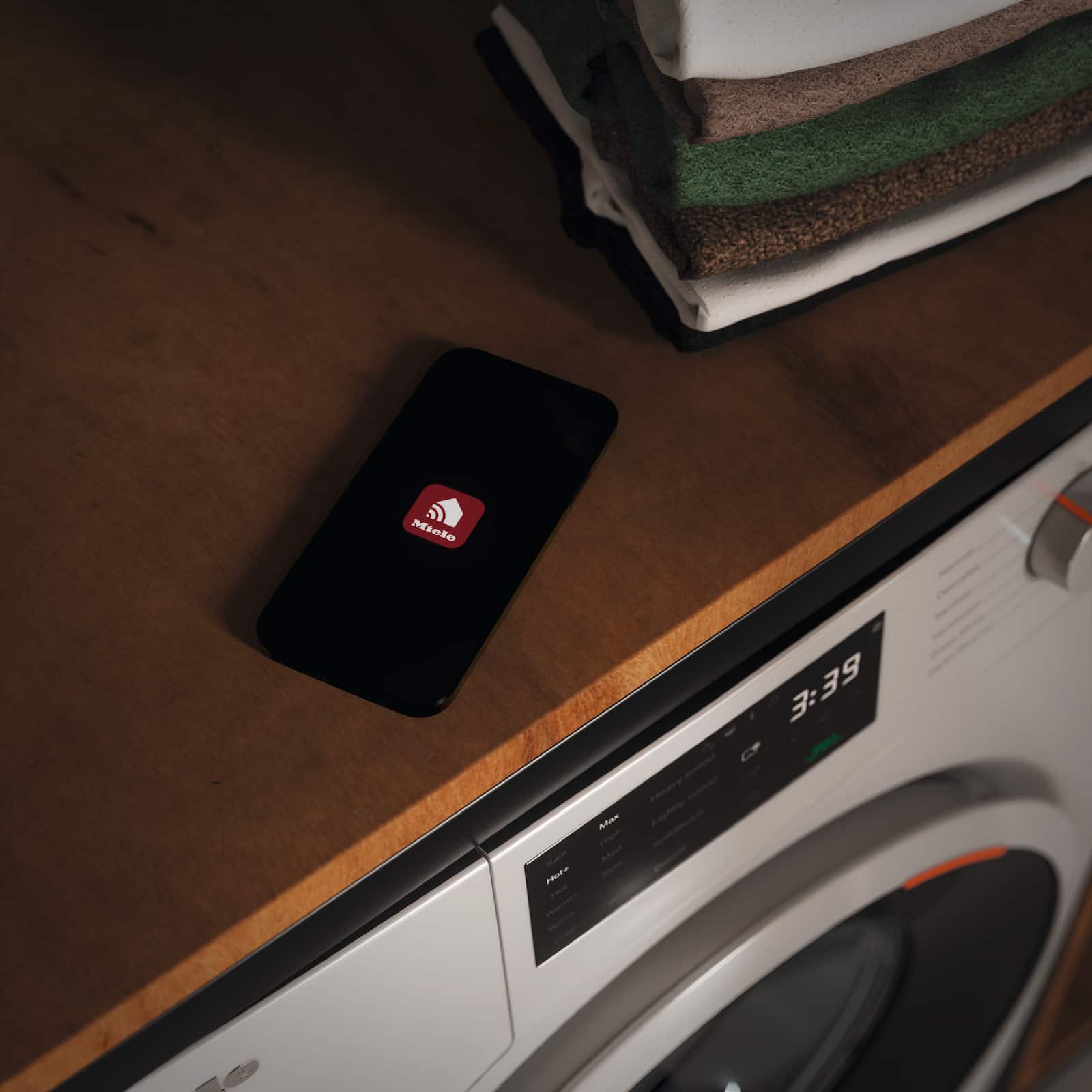 9kg Front-Load Washing Machine, 1600 rpm, Auto Detergent Dosing, Steam & WiFi, White