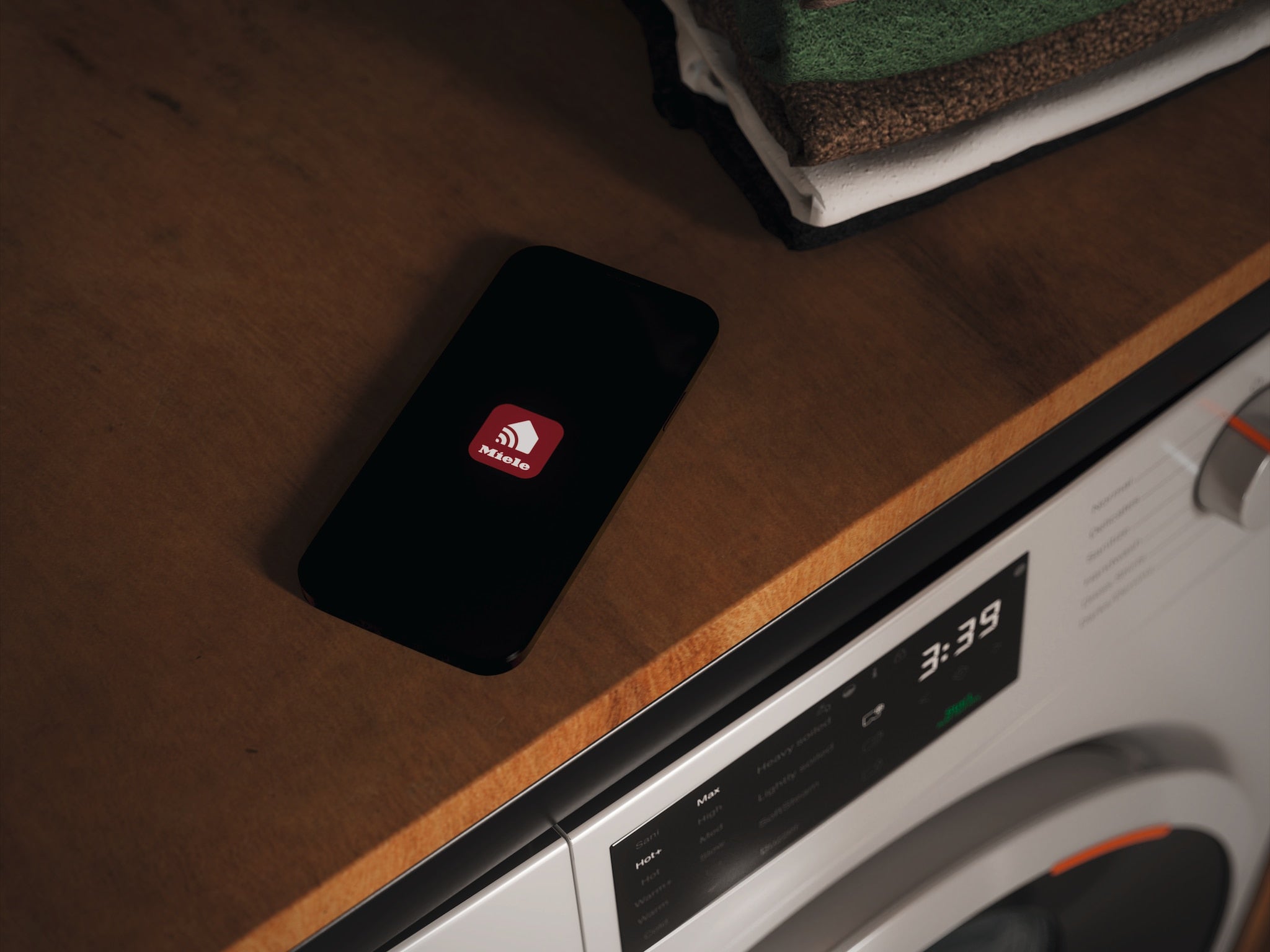 9kg Front-Load Washing Machine, 1600 rpm, Auto Detergent Dosing, Steam & WiFi, White